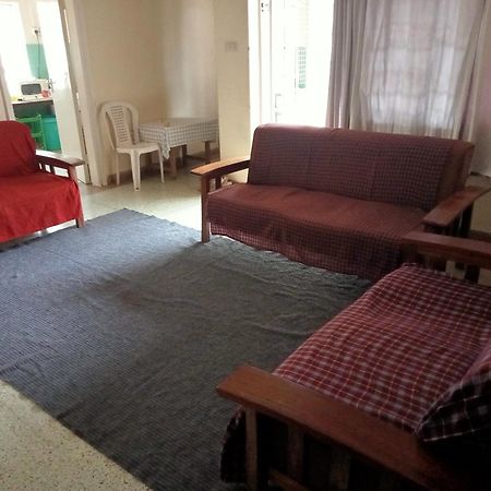Pinkroses Gardens Hostel ナイロビ エクステリア 写真