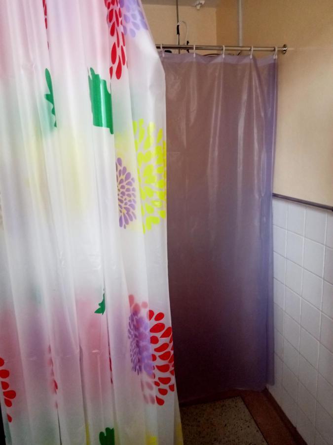 Pinkroses Gardens Hostel ナイロビ エクステリア 写真