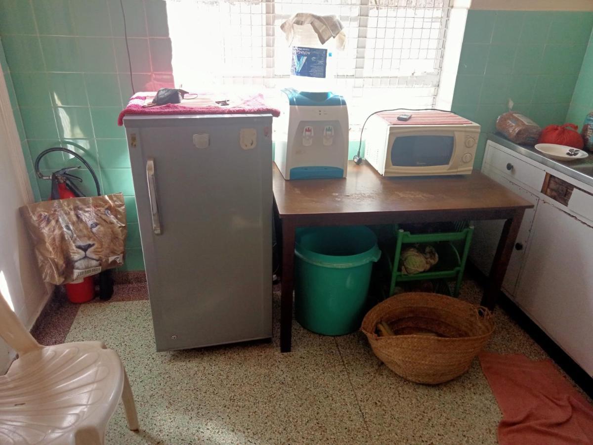 Pinkroses Gardens Hostel ナイロビ エクステリア 写真