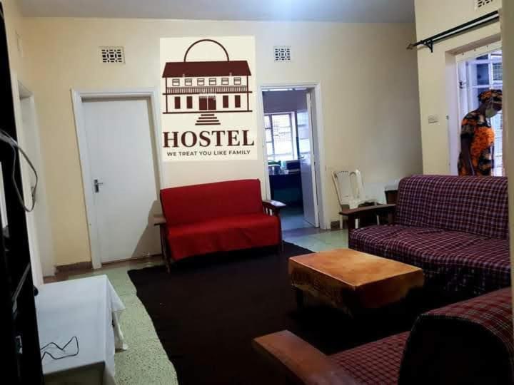 Pinkroses Gardens Hostel ナイロビ エクステリア 写真
